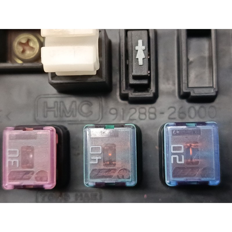 Recambio de caja reles / fusibles para hyundai santa fé i (sm) 2.0 crdi 4x4 referencia OEM IAM 9128826000  