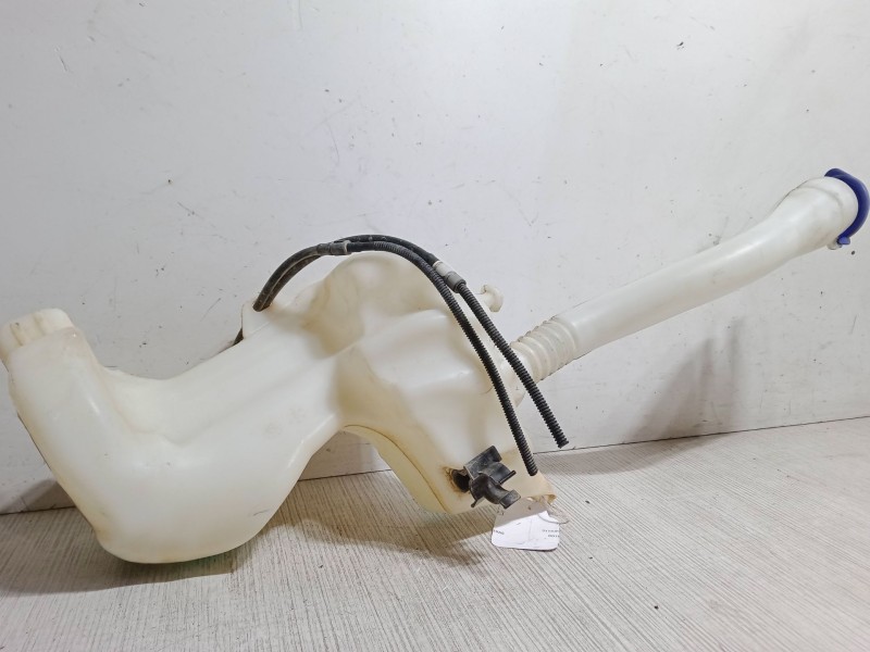 Recambio de botella liquido limpiaparabrisas para peugeot 3008 suv (mc_, mr_, mj_, m4_) 1.6 bluehdi 120 referencia OEM IAM   