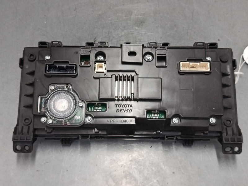 Recambio de cuadro instrumentos para toyota corolla station wagon (_e21_) 1.8 hybrid (zwe211) referencia OEM IAM 83A0002B40  