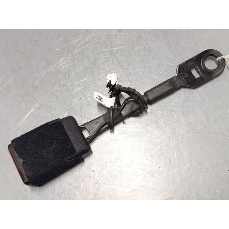 Recambio de anclaje cinturon delantero derecho para citroën c3 iii (sx) 1.2 vti 82 referencia OEM IAM   