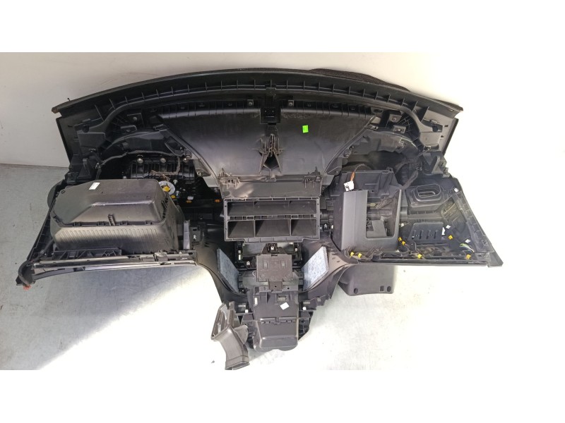 Recambio de salpicadero para citroën c3 iii (sx) 1.2 vti 82 referencia OEM IAM   