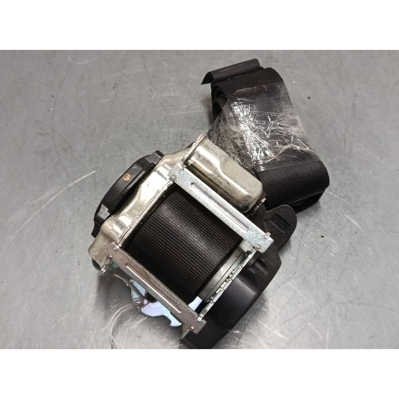 Recambio de cinturon seguridad delantero derecho para citroën c3 iii (sx) 1.2 vti 82 referencia OEM IAM 98183108XX  