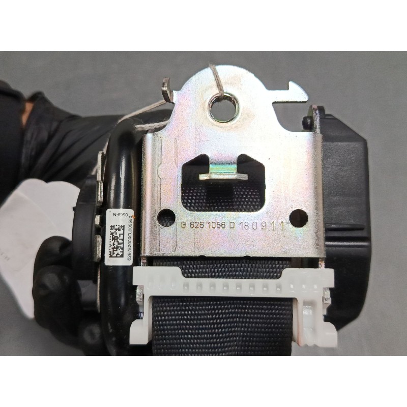 Recambio de cinturon seguridad delantero derecho para citroën c3 iii (sx) 1.2 vti 82 referencia OEM IAM 98183108XX  
