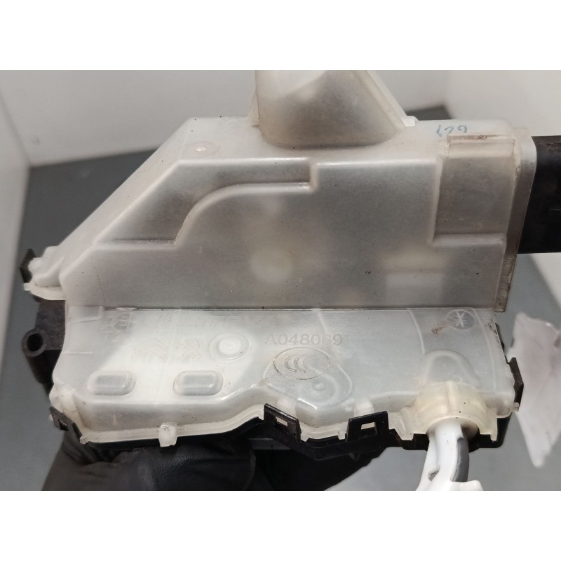 Recambio de cerradura puerta trasera derecha para citroën c3 iii (sx) 1.2 vti 82 referencia OEM IAM PSA123984  