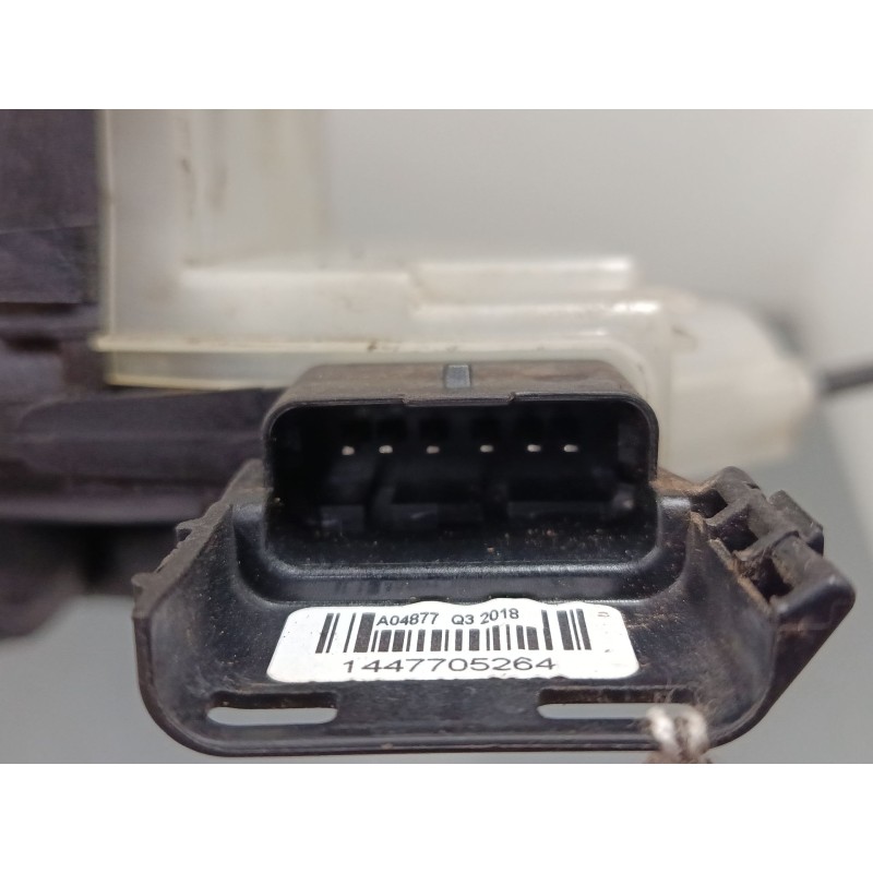 Recambio de cerradura puerta trasera derecha para citroën c3 iii (sx) 1.2 vti 82 referencia OEM IAM PSA123984  