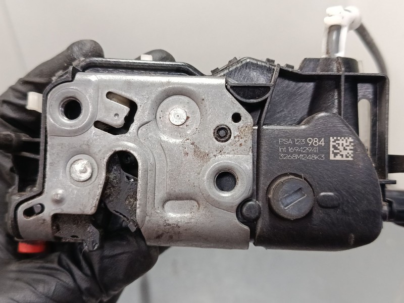 Recambio de cerradura puerta trasera derecha para citroën c3 iii (sx) 1.2 vti 82 referencia OEM IAM PSA123984  