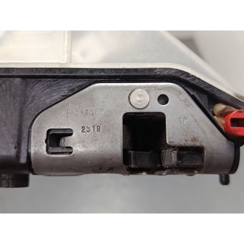 Recambio de cerradura puerta trasera derecha para citroën c3 iii (sx) 1.2 vti 82 referencia OEM IAM PSA123984  