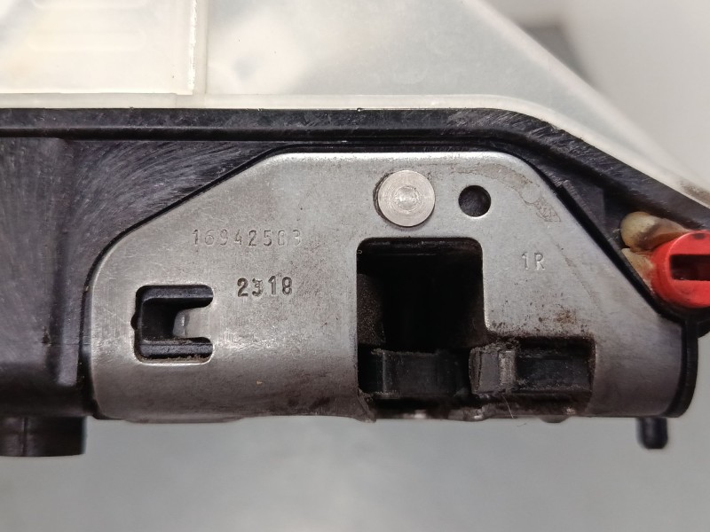 Recambio de cerradura puerta trasera derecha para citroën c3 iii (sx) 1.2 vti 82 referencia OEM IAM PSA123984  