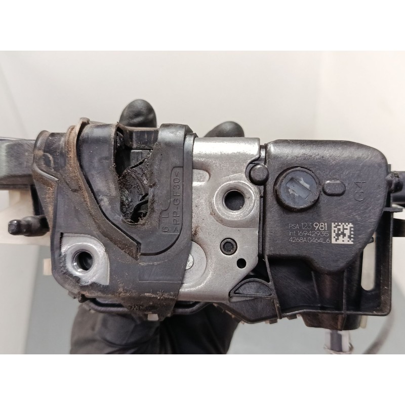 Recambio de cerradura puerta delantera izquierda para citroën c3 iii (sx) 1.2 vti 82 referencia OEM IAM PSA123981 9812398180 