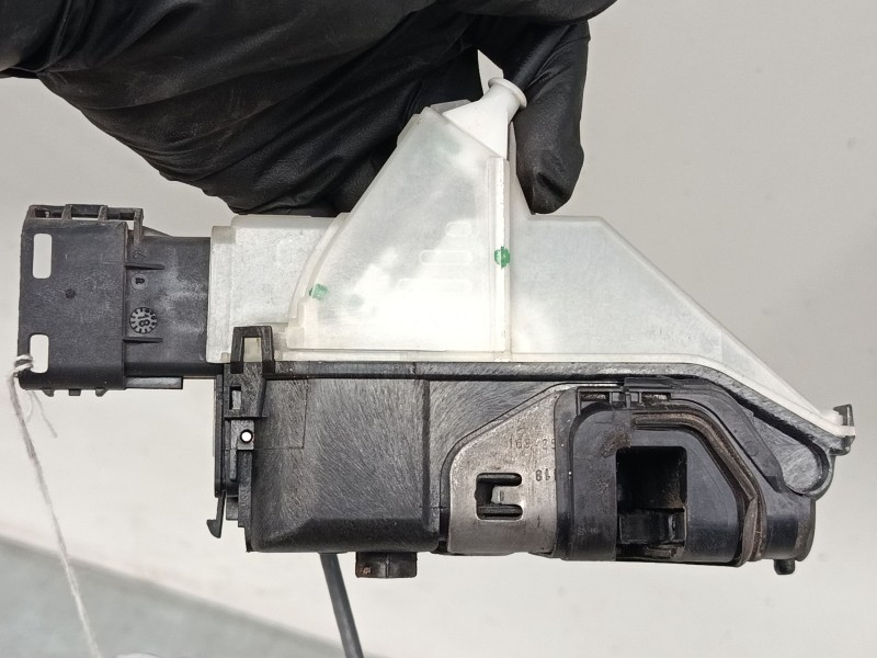 Recambio de cerradura puerta delantera derecha para citroën c3 iii (sx) 1.2 vti 82 referencia OEM IAM PSA123980 9812398080 