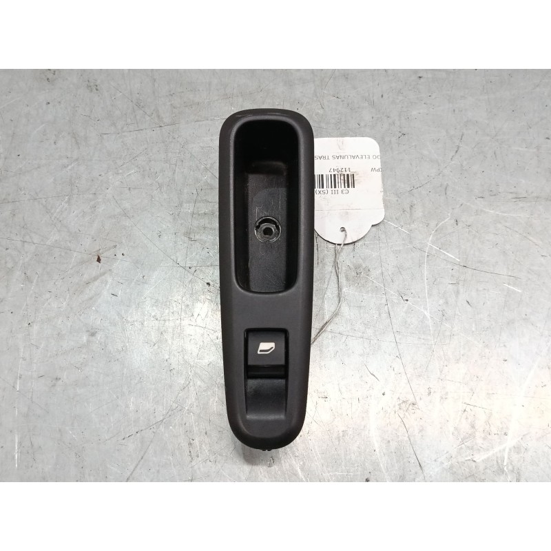Recambio de mando elevalunas trasero izquierdo para citroën c3 iii (sx) 1.2 vti 82 referencia OEM IAM   