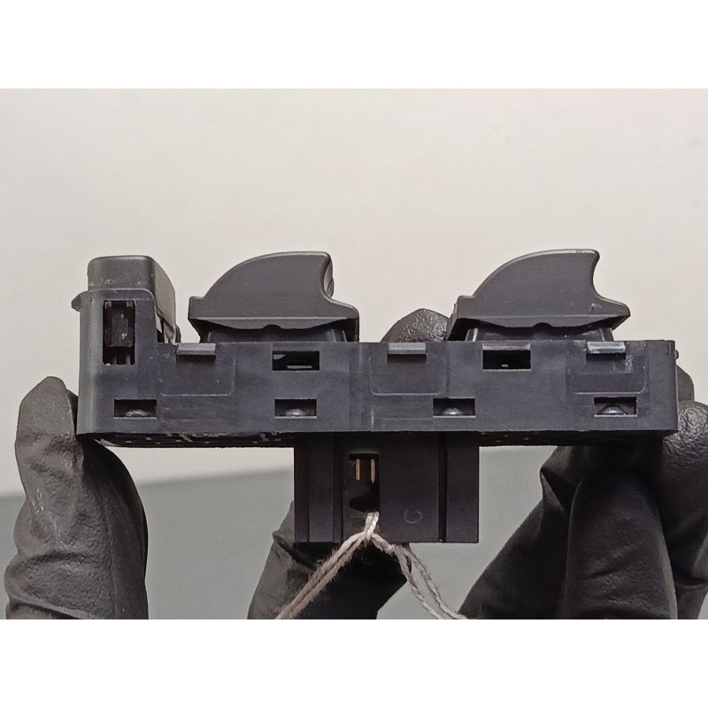 Recambio de mando elevalunas delantero izquierdo para citroën c3 iii (sx) 1.2 vti 82 referencia OEM IAM 98148907ZD  