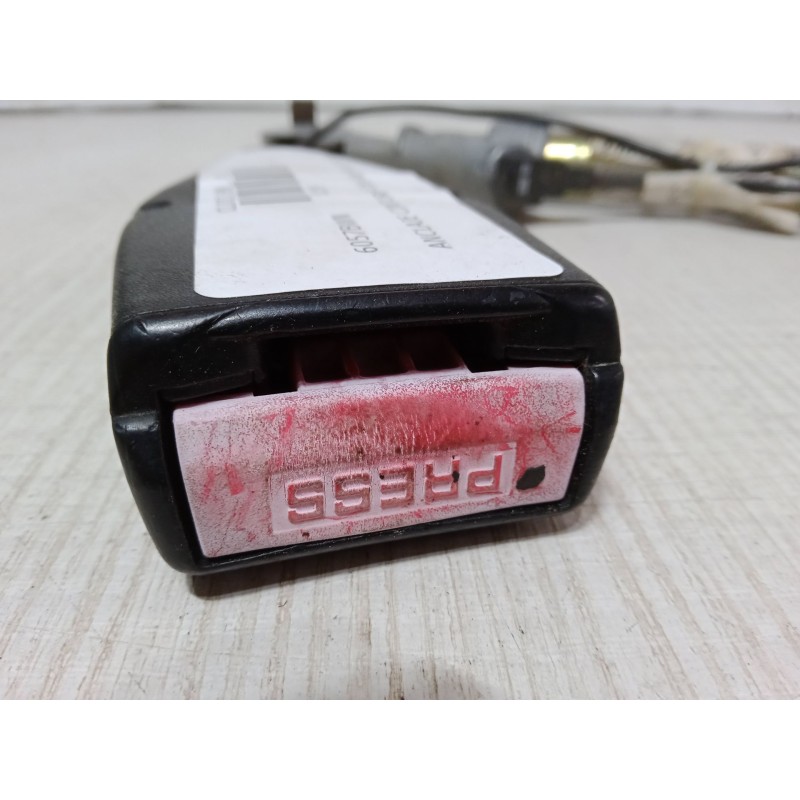 Recambio de anclaje con pretensor delantero izquierdo para renault clio ii (bb_, cb_) 1.2 16v (bb05, bb0w, bb11, bb27, bb2t, bb2