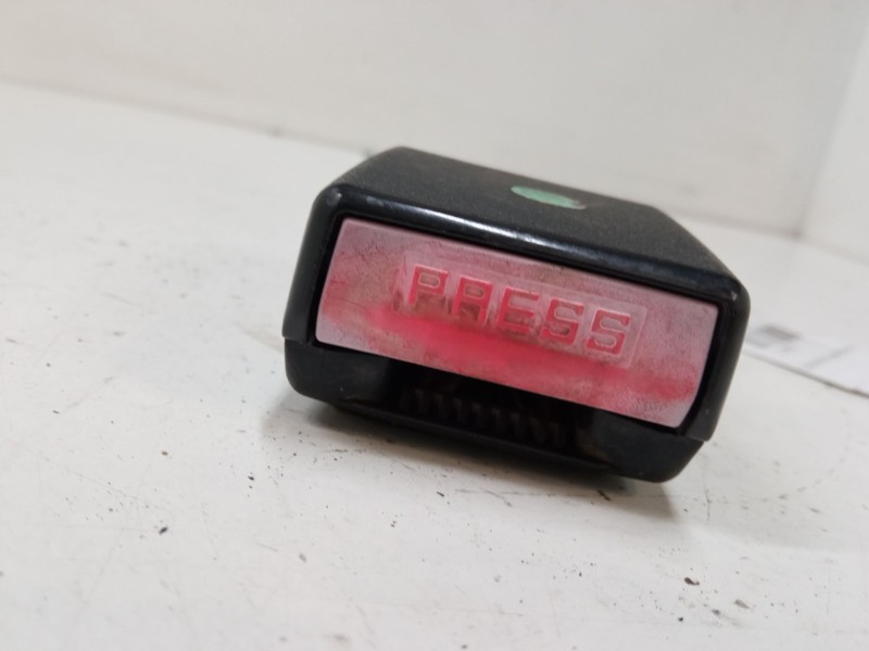 Recambio de anclaje cinturon delantero derecho para dacia sandero (bs_) 1.6 mpi 85 (bs03) referencia OEM IAM   