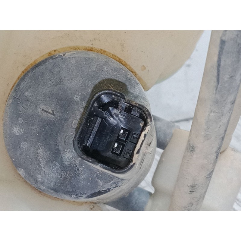 Recambio de botella liquido limpiaparabrisas para peugeot 3008 suv (mc_, mr_, mj_, m4_) 1.6 bluehdi 120 referencia OEM IAM   