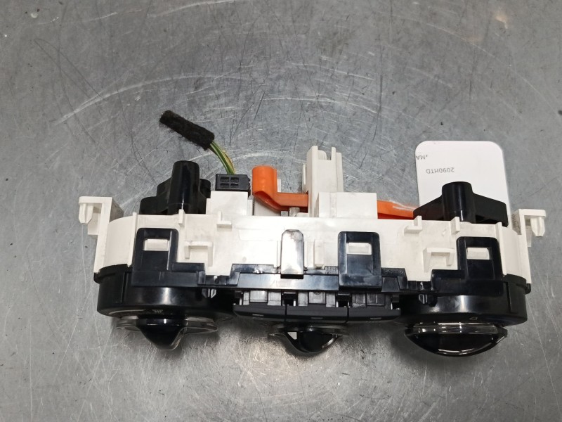 Recambio de mando calefaccion / a/a para peugeot 208 i (ca_, cc_) 1.2 vti 82 referencia OEM IAM   