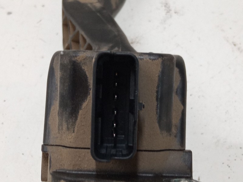 Recambio de pedal acelerador para citroën c4 ii (nc_) 1.6 hdi 90 referencia OEM IAM 86ET16  