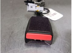 Recambio de anclaje cinturon delantero izquierdo para peugeot 208 i (ca_, cc_) 1.2 vti 82 referencia OEM IAM    2