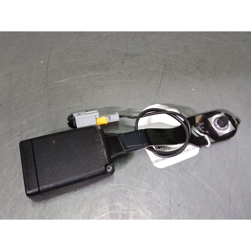 Recambio de anclaje cinturon delantero izquierdo para peugeot 208 i (ca_, cc_) 1.2 vti 82 referencia OEM IAM   