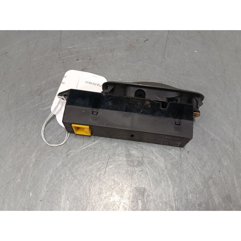 Recambio de mando elevalunas trasero izquierdo para mitsubishi montero sport i (k7_, k9_) 2.5 td (k94w, k74t) referencia OEM IAM