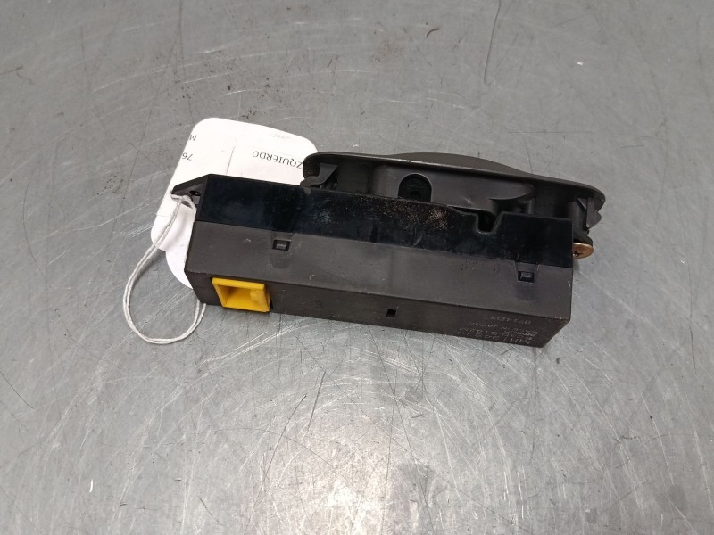 Recambio de mando elevalunas trasero izquierdo para mitsubishi montero sport i (k7_, k9_) 2.5 td (k94w, k74t) referencia OEM IAM