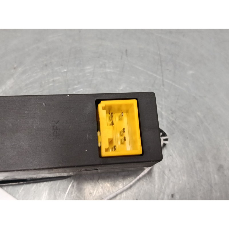 Recambio de mando elevalunas trasero izquierdo para mitsubishi montero sport i (k7_, k9_) 2.5 td (k94w, k74t) referencia OEM IAM