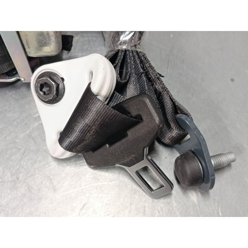 Recambio de cinturon seguridad delantero derecho para peugeot 208 i (ca_, cc_) 1.2 vti 82 referencia OEM IAM 98029971XX  