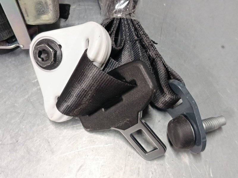 Recambio de cinturon seguridad delantero derecho para peugeot 208 i (ca_, cc_) 1.2 vti 82 referencia OEM IAM 98029971XX  
