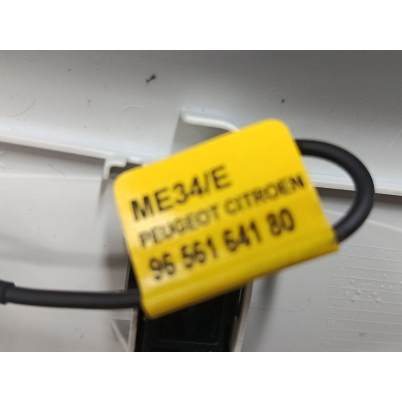 Recambio de luz interior delantera para peugeot 208 i (ca_, cc_) 1.2 vti 82 referencia OEM IAM 9656164180  