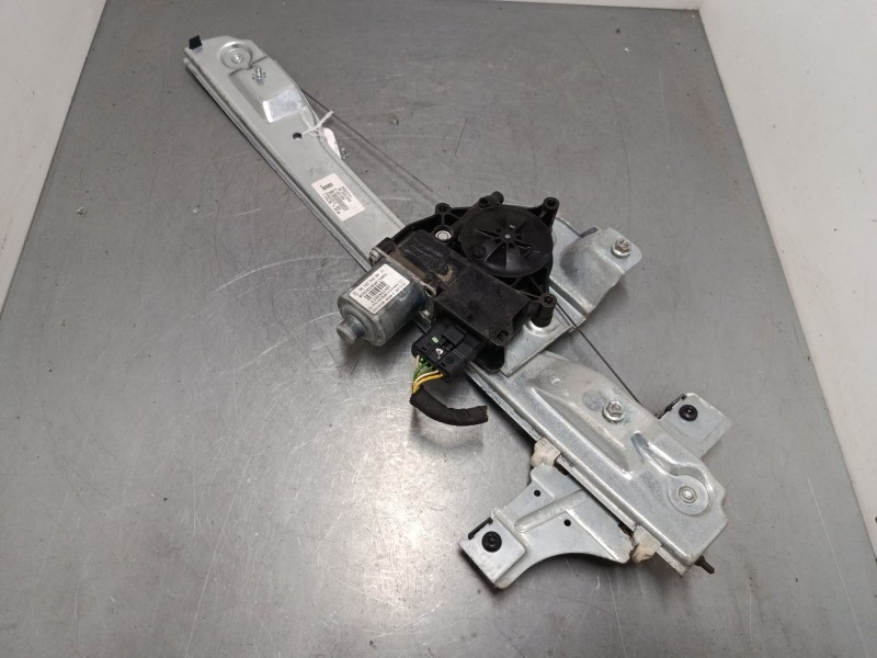 Recambio de elevalunas electrico delantero izquierdo para peugeot 208 i (ca_, cc_) 1.2 vti 82 referencia OEM IAM 9673153280 9674