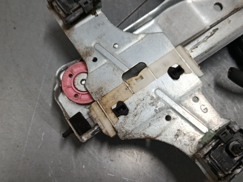 Recambio de elevalunas electrico delantero izquierdo para peugeot 208 i (ca_, cc_) 1.2 vti 82 referencia OEM IAM 9673153280 9674