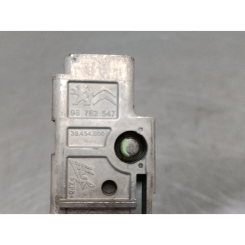 Recambio de clausor para peugeot 208 i (ca_, cc_) 1.2 vti 82 referencia OEM IAM 96762547 9663123380 