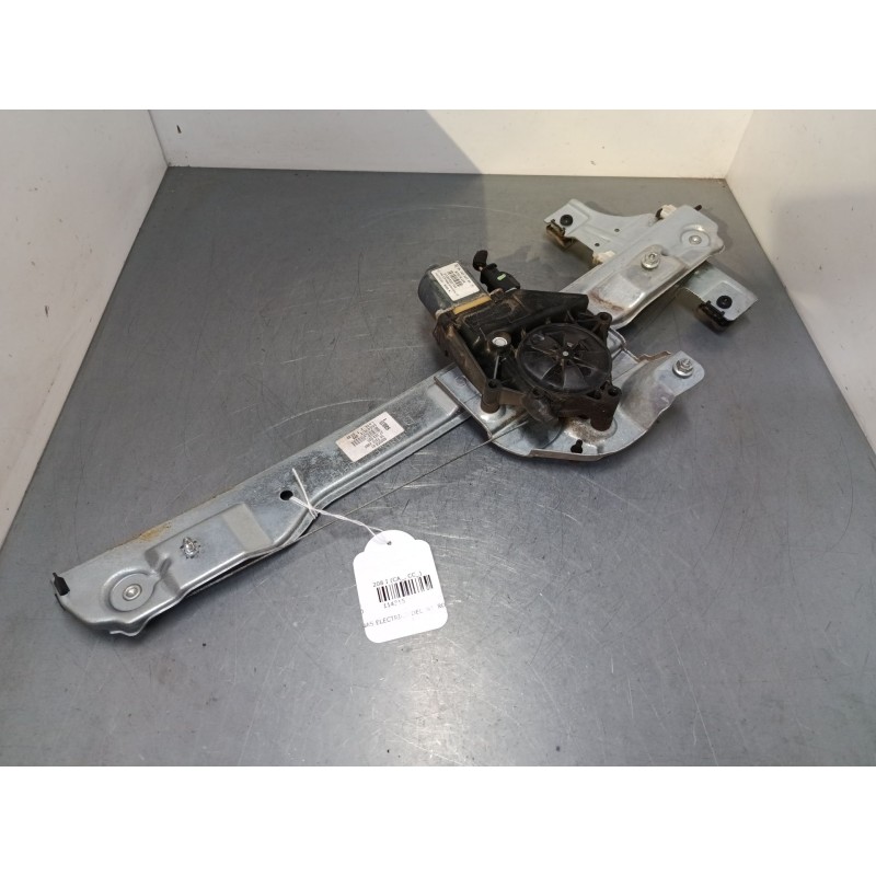 Recambio de elevalunas electrico delantero derecho para peugeot 208 i (ca_, cc_) 1.2 vti 82 referencia OEM IAM 9673154380 967425