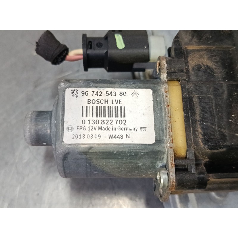 Recambio de elevalunas electrico delantero derecho para peugeot 208 i (ca_, cc_) 1.2 vti 82 referencia OEM IAM 9673154380 967425