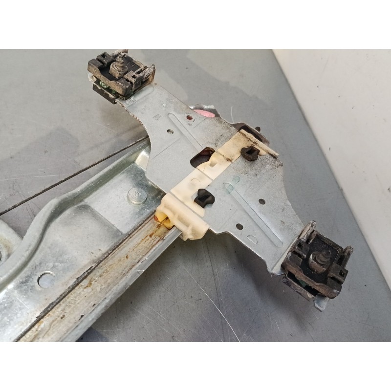 Recambio de elevalunas electrico delantero derecho para peugeot 208 i (ca_, cc_) 1.2 vti 82 referencia OEM IAM 9673154380 967425