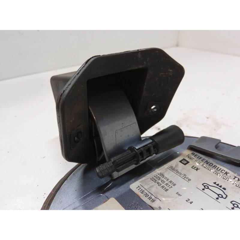 Recambio de tapa exterior combustible para opel zafira / zafira family b (a05) 1.9 cdti (m75) referencia OEM IAM 13129588  
