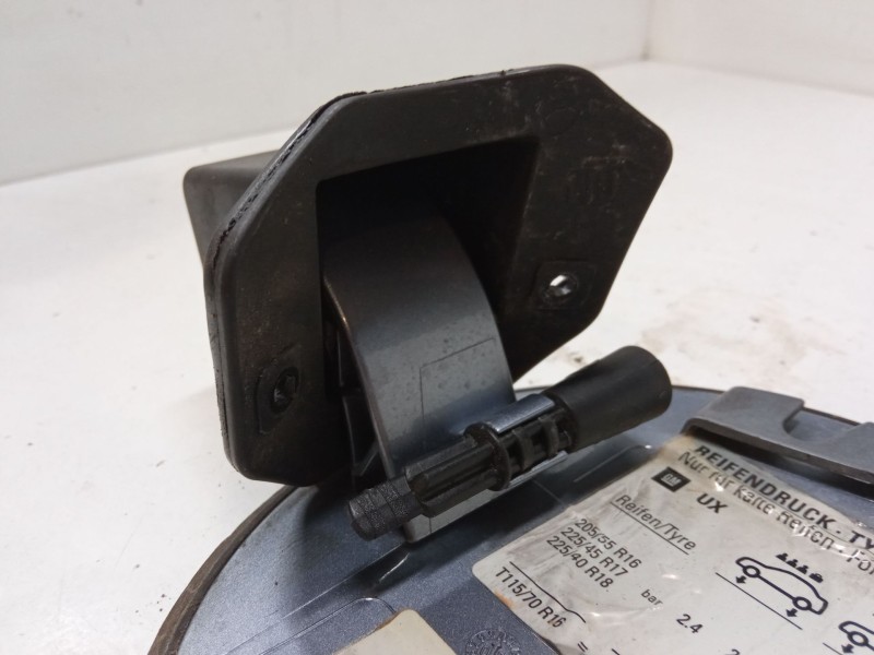Recambio de tapa exterior combustible para opel zafira / zafira family b (a05) 1.9 cdti (m75) referencia OEM IAM 13129588  