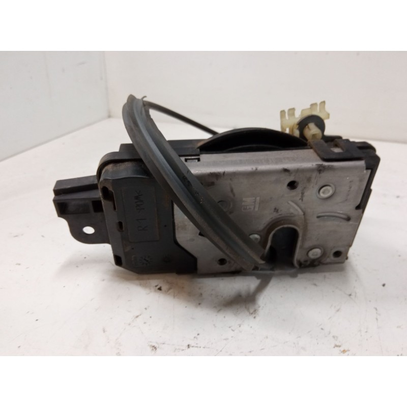 Recambio de cerradura puerta delantera derecha para opel zafira / zafira family b (a05) 1.9 cdti (m75) referencia OEM IAM 132107