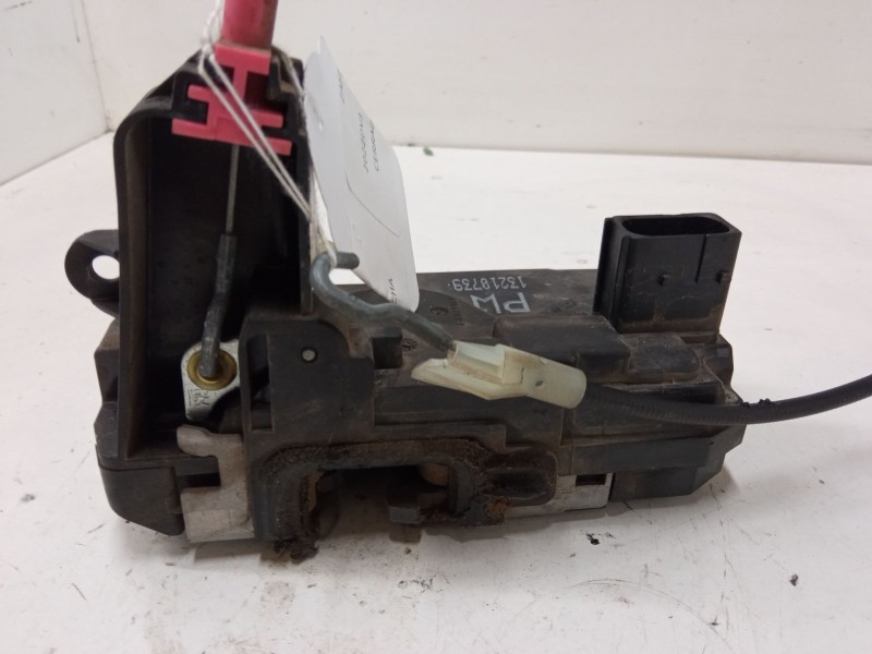 Recambio de cerradura puerta trasera derecha para opel zafira / zafira family b (a05) 1.9 cdti (m75) referencia OEM IAM 13218739
