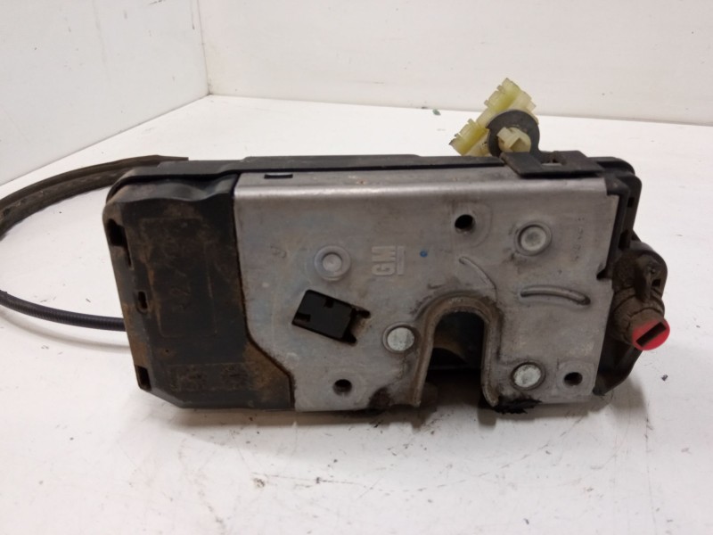 Recambio de cerradura puerta trasera derecha para opel zafira / zafira family b (a05) 1.9 cdti (m75) referencia OEM IAM 13218739