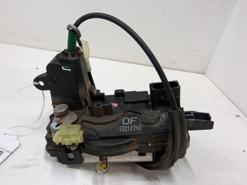 Recambio de cerradura puerta delantera izquierda para opel zafira / zafira family b (a05) 1.9 cdti (m75) referencia OEM IAM 1321