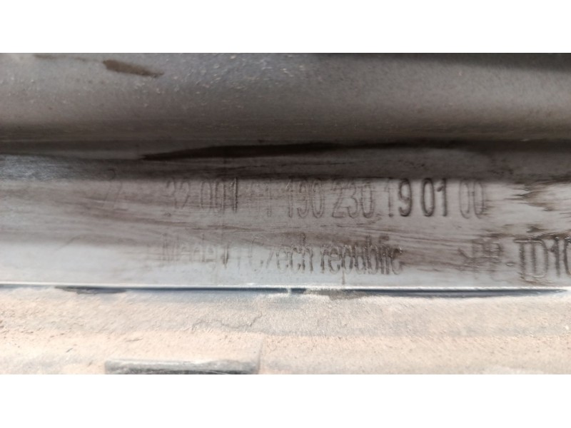Recambio de paragolpes trasero para citroën c3 iii (sx) 1.2 vti 82 referencia OEM IAM   
