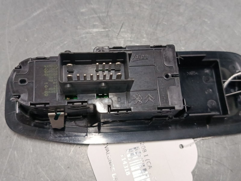 Recambio de mando elevalunas delantero izquierdo para peugeot 208 i (ca_, cc_) 1.2 vti 82 referencia OEM IAM   