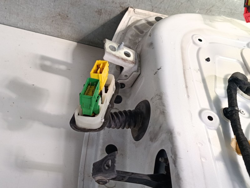Recambio de puerta delantera izquierda para peugeot 208 i (ca_, cc_) 1.2 vti 82 referencia OEM IAM   