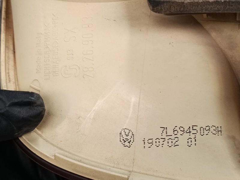 Recambio de piloto trasero porton izquierdo para volkswagen touareg (7la, 7l6, 7l7) 5.0 v10 tdi referencia OEM IAM 7L6945093H  