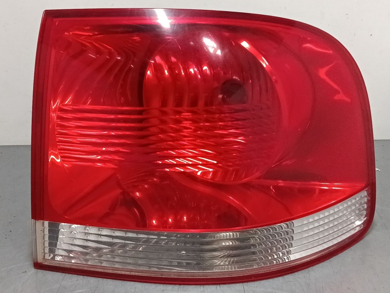 Recambio de piloto trasero derecho para volkswagen touareg (7la, 7l6, 7l7) 5.0 v10 tdi referencia OEM IAM 28258002  