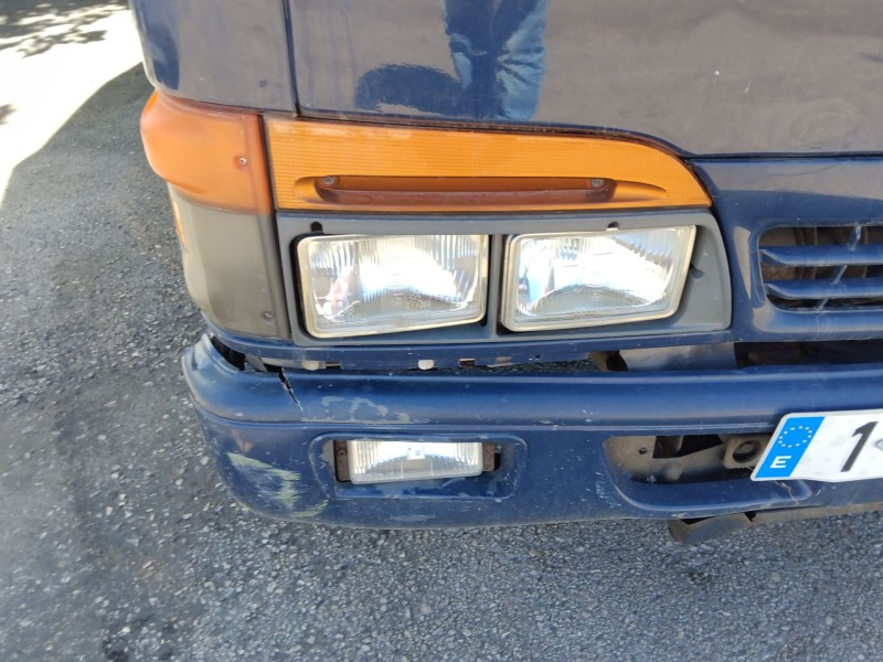 isuzu nkr77 del año 2003