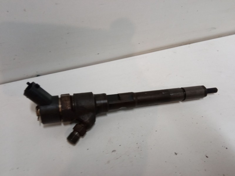 Recambio de inyector para kia carens i monospace (fc, fj) 2.0 crdi referencia OEM IAM   