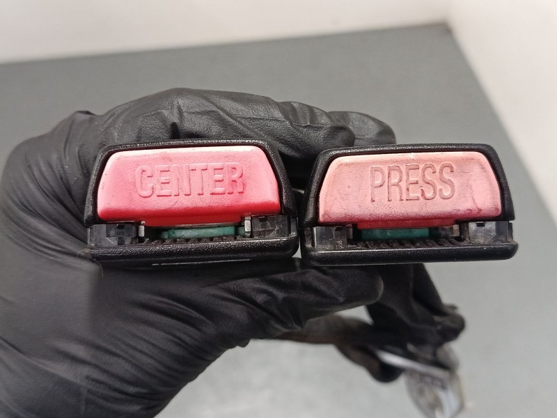 Recambio de cinturon seguridad trasero derecho para bmw 3 (e46) 316 i referencia OEM IAM 8233292RH  
