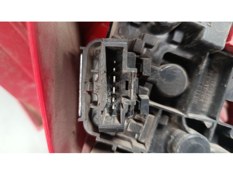 Recambio de piloto trasero derecho para peugeot 307 (3a/c) 1.4 16v referencia OEM IAM 557674B  